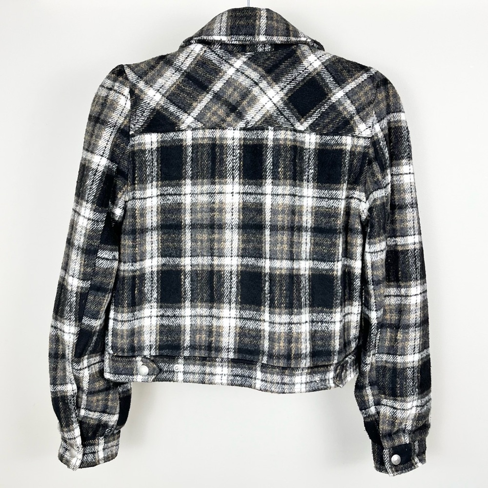 BLANK NYC Cropped Shacket - Picture 7 of 12
